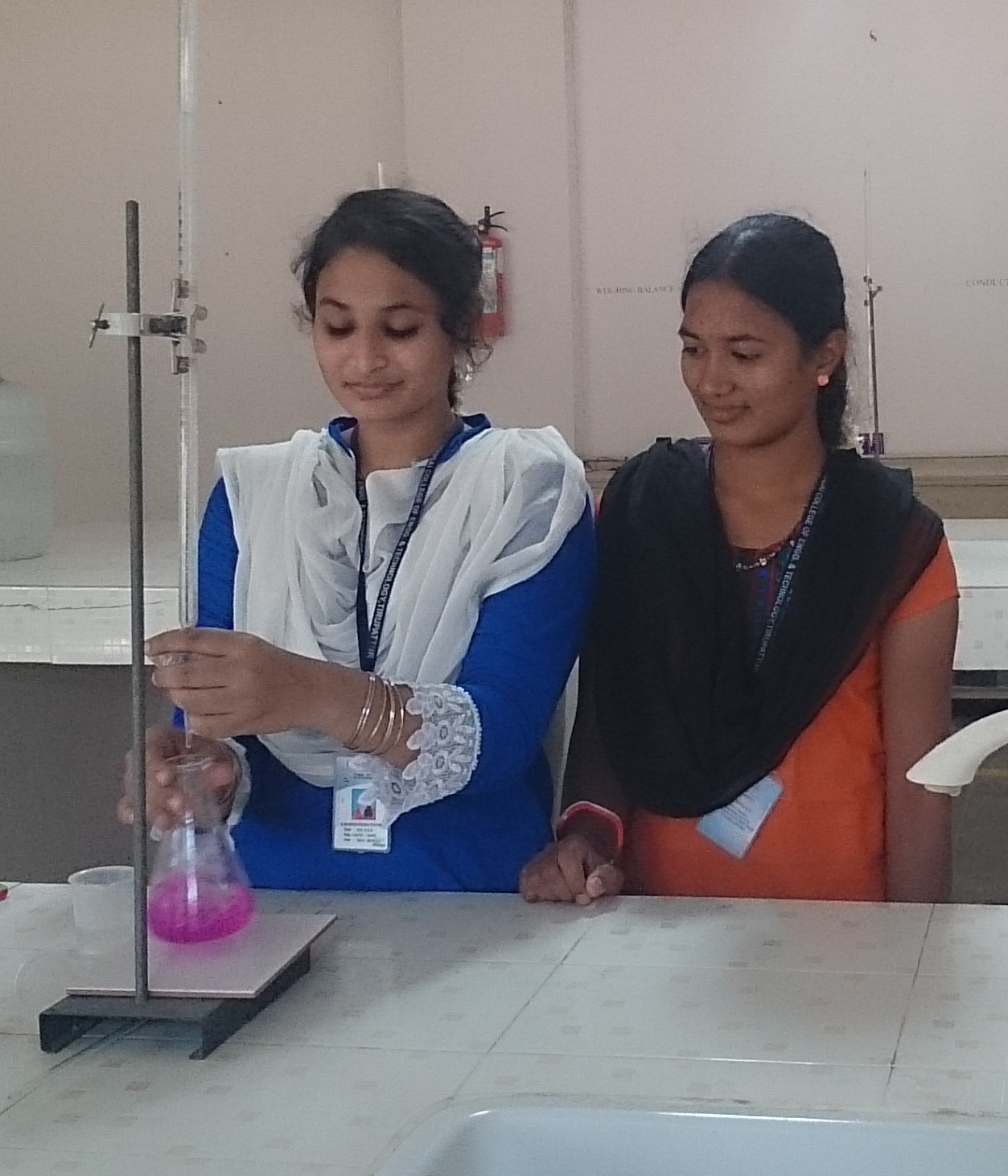 Podhigai Engineering College - Chemistry Lab